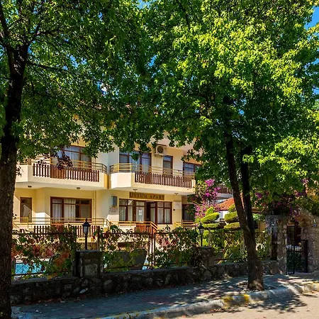 Uestuen Hotel apartamentowy 3*